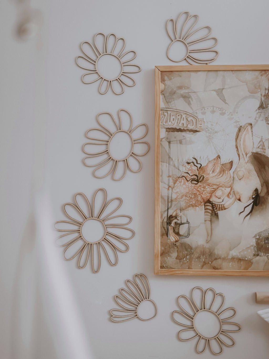 Wanddecoratie kinderkamer – set van 6 houten bloemen madeliefjes – afbeelding 4