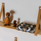 Zwevende houten wandplank 60 cm met leren banden – afbeelding 4